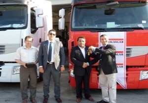 Akran Nakliye’ye Renault Teslimat
